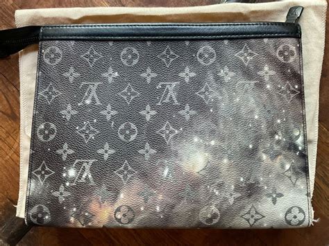 louis vuitton galaxy pochette|louis vuitton pochette wristlet.